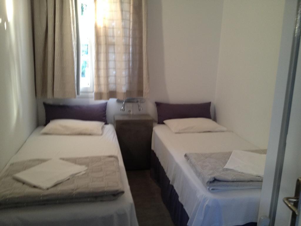 Giannoulis Hotel Αδάμας Δωμάτιο φωτογραφία